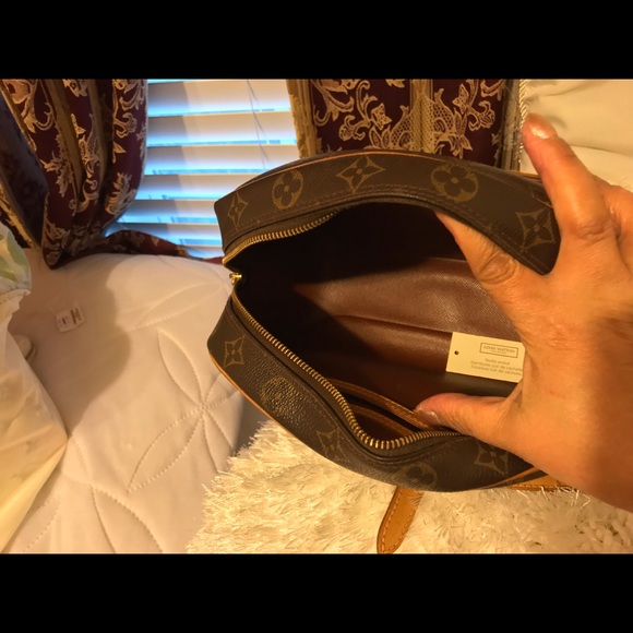 Louis Vuitton Blois crossbody bag - Picture 3 of 8